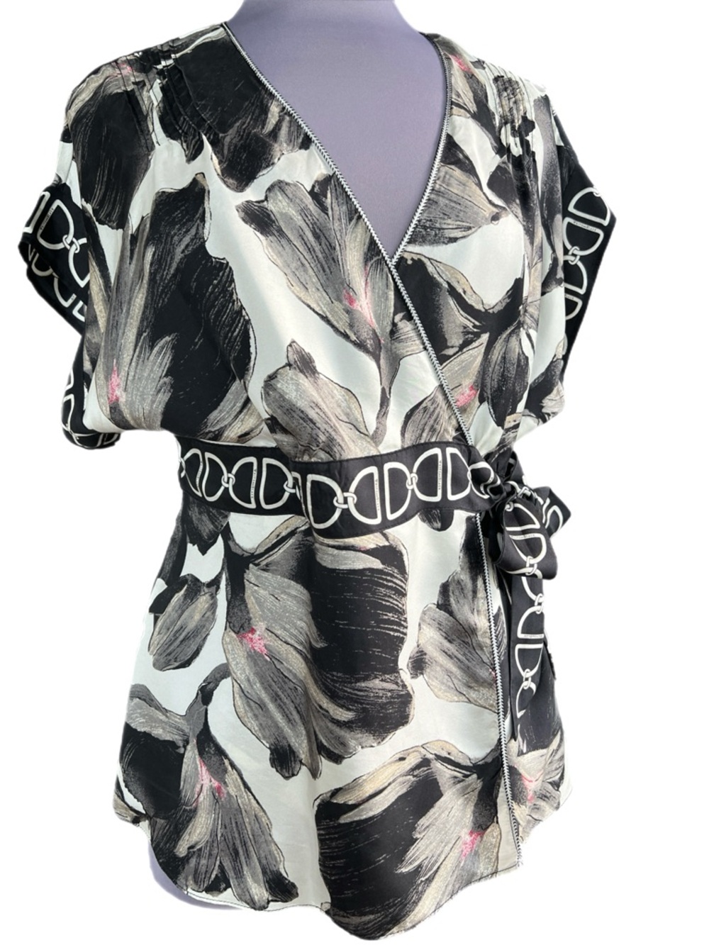 White House Black Market Black & White Floral Wrap Tunic with Belt-  tag Sz. L